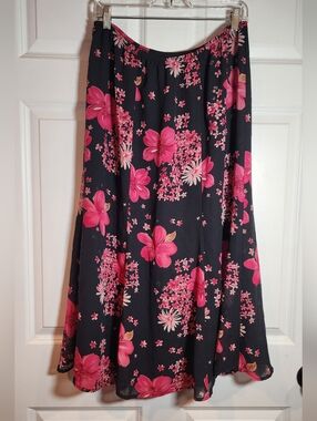 Notations Stretchy Black Floral A-Line Skirt with Pink Flowers Large